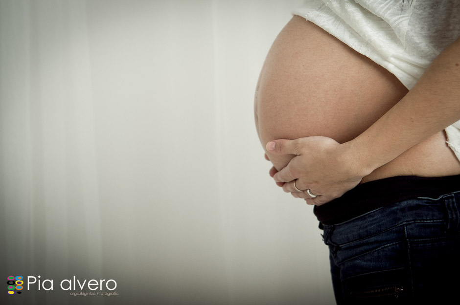 fotografia de embarazo en bizkaia, piaalvero fotógrafa